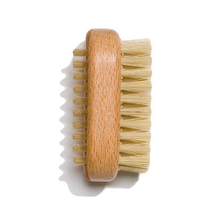 Brosse à ongles pour jardinier