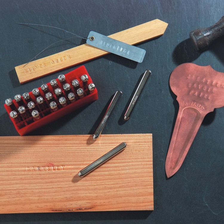 Poinçon Chiffre à gauche à frapper