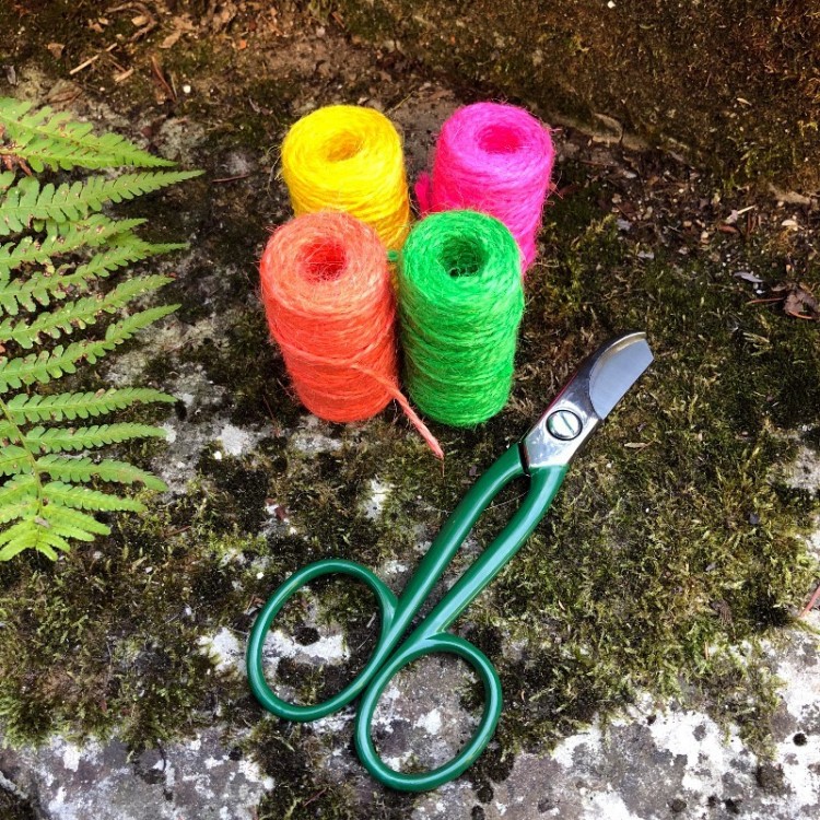 4 Mini Ficelles de Jute Couleurs Fluo 4 Mini Ficelles de Jute Couleurs Fluo