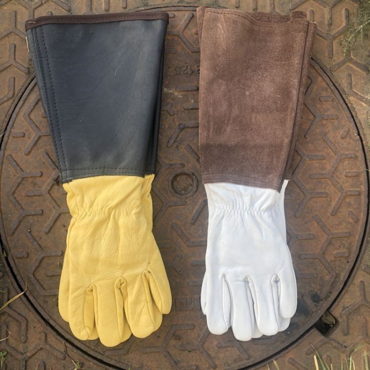 Gants de jardin en cuir avec manchette Gants de jardin en cuir avec manchette