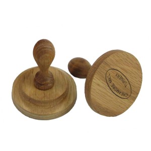 Batte en Bois pour Tasser la Terre