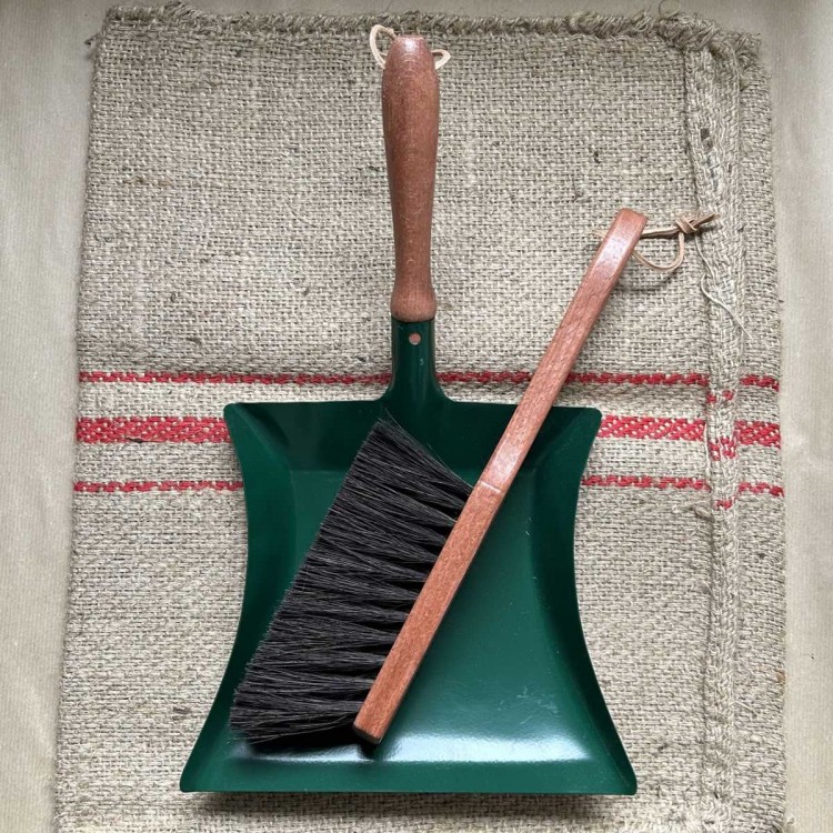 Pelle Ramasse Poussière en métal et poignée en bois